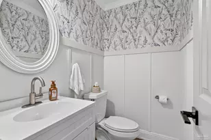 4596 Bayside Dr, Milton, FL 32583 - Photo 9