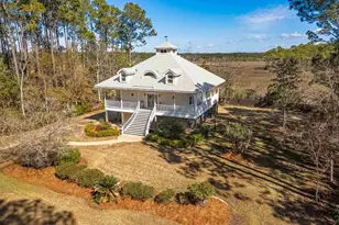 4596 Bayside Dr, Milton, FL 32583 - Photo 1