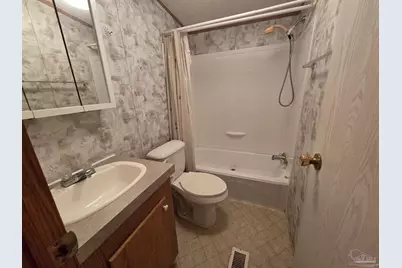 4505 Edgewood Dr, Milton, FL 32583 - Photo 9