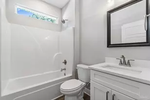 8425 Tippin Ave, Pensacola, FL 32504 - Photo 21