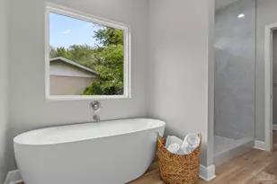 8425 Tippin Ave, Pensacola, FL 32504 - Photo 29