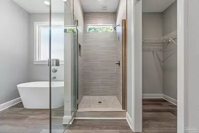 8425 Tippin Ave, Pensacola, FL 32504 - Photo 9