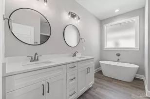 8425 Tippin Ave, Pensacola, FL 32504 - Photo 9