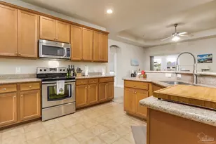 7457 Deck Ln, Pensacola, FL 32526 - Photo 9