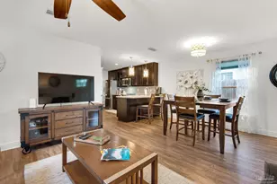 327 N Reus St, Pensacola, FL 32501 - Photo 9