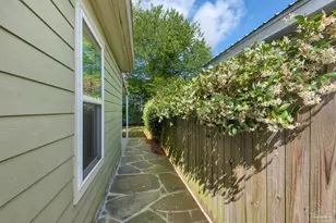 327 N Reus St, Pensacola, FL 32501 - Photo 27