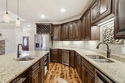 5477 Madelines Way, Pace, FL 32571 - Photo 9