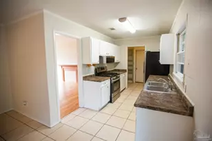 3570 Rothschild Dr, Pensacola, FL 32503 - Photo 9