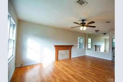 3570 Rothschild Dr, Pensacola, FL 32503 - Photo 7