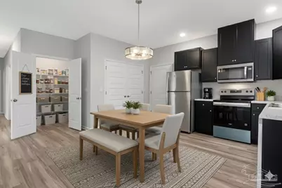 1105 W Gonzales St, Pensacola, FL 32501 - Photo 5