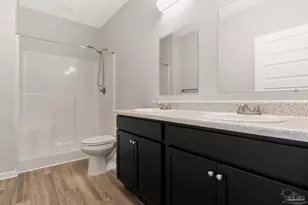 1105 W Gonzales St, Pensacola, FL 32501 - Photo 7