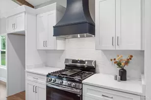 8322 Vickie St, Pensacola, FL 32514 - Photo 3