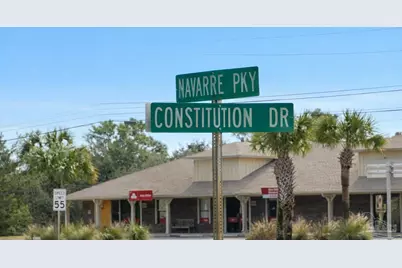 1915 Constitution Dr, Navarre, FL 32566 - Photo 3