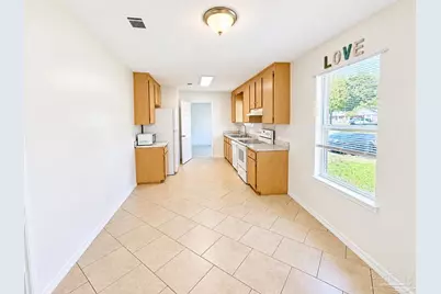 4252 Castille Ave, Milton, FL 32571 - Photo 5