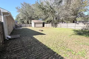 4252 Castille Ave, Milton, FL 32571 - Photo 17