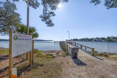 1157 N Bayshore Dr, Valparaiso, FL 32580 - Photo 3