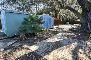 1010 Hawthorn Dr, Pensacola, FL 32507 - Photo 17