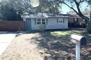 1010 Hawthorn Dr, Pensacola, FL 32507 - Photo 1