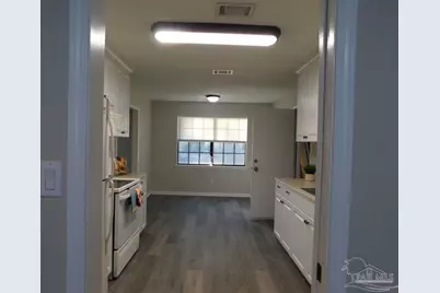 5827 Princeton Dr, Pensacola, FL 32526 - Photo 9