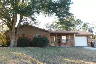 5827 Princeton Dr, Pensacola, FL 32526 - Photo 1