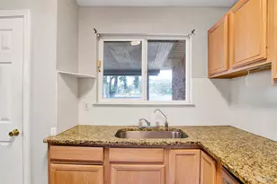 308 Twisted Oak Dr, Cantonment, FL 32533 - Photo 9