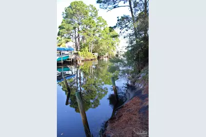 1621 Mauna Kea Ct, Gulf Breeze, FL 32563 - Photo 17
