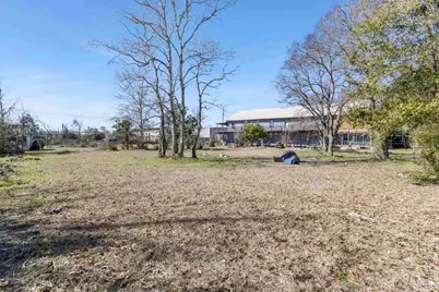 426 Front St, Century, FL 32535 - Photo 15