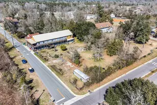 426 Front St, Century, FL 32535 - Photo 17