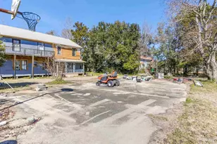 426 Front St, Century, FL 32535 - Photo 13