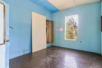 426 Front St, Century, FL 32535 - Photo 23