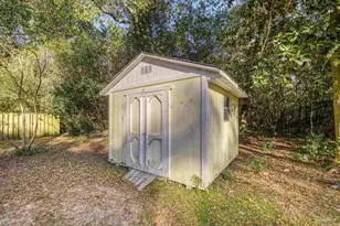 6304 White Oak Dr, Pensacola, FL 32503 - Photo 9