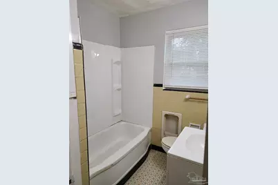 104 Ellinor Ct, Pensacola, FL 32507 - Photo 9