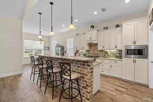 8841 Marsh Elder Dr, Pensacola, FL 32526 - Photo 11
