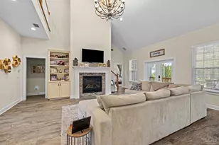 8841 Marsh Elder Dr, Pensacola, FL 32526 - Photo 9