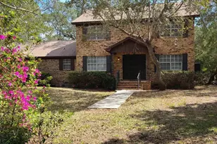 3023 Laurel Dr, Gulf Breeze, FL 32563 - Photo 1