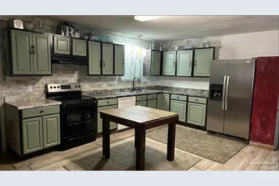 10 N Runyan St, Pensacola, FL 32507 - Photo 3