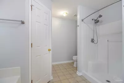 2512 Jibe Dr, Pensacola, FL 32507 - Photo 9