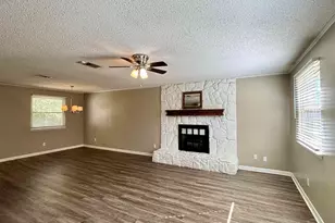 2912 Breckenridge Dr, Pensacola, FL 32526 - Photo 3