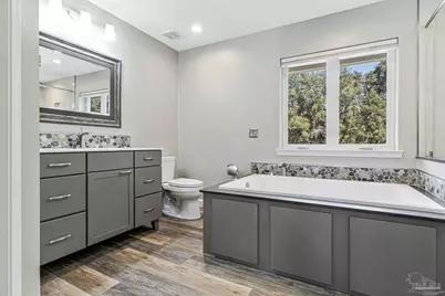 5144 Soundside Dr, Gulf Breeze, FL 32563 - Photo 25