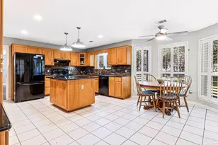 5144 Soundside Dr, Gulf Breeze, FL 32563 - Photo 17