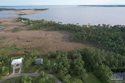 3316 Mills Bayou Dr, Milton, FL 32583 - Photo 9