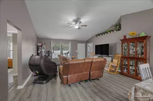 6856 Old W Ln, Milton, FL 32570 - Photo 9