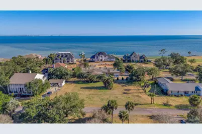 1009 Harbourview Cir, Pensacola, FL 32507 - Photo 11