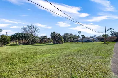 1009 Harbourview Cir, Pensacola, FL 32507 - Photo 1