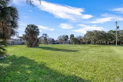 1009 Harbourview Cir, Pensacola, FL 32507 - Photo 5