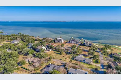 1009 Harbourview Cir, Pensacola, FL 32507 - Photo 23