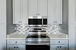 1409 Madelyn Woods Dr, Pensacola, FL 32506 - Photo 11