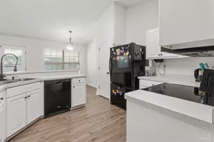 6917 Kapok Dr, Milton, FL 32583 - Photo 11