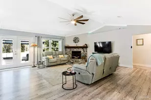 2004 Peregrine Ct, Pensacola, FL 32506 - Photo 9