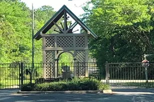 1171 Oyster Bay Dr, Milton, FL 32583 - Photo 1